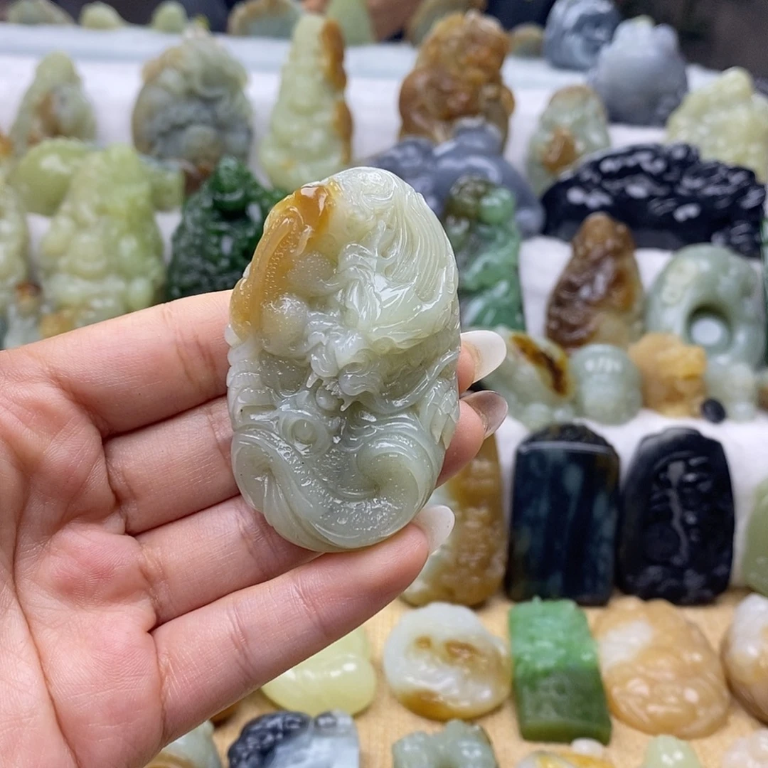 @***勾和田玉未镶嵌颈饰