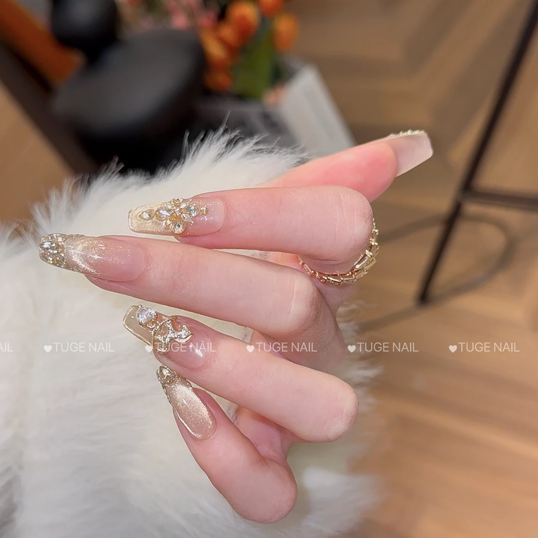 TUGE NAIL“马上有前”新年马年高定气质显白时尚猫眼穿戴美甲TGY13