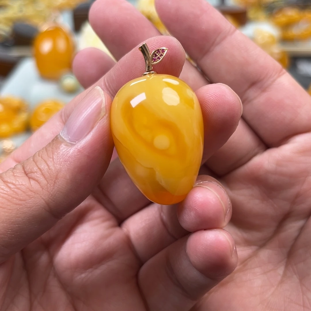蜜蜡18K金镶嵌珠宝奇石