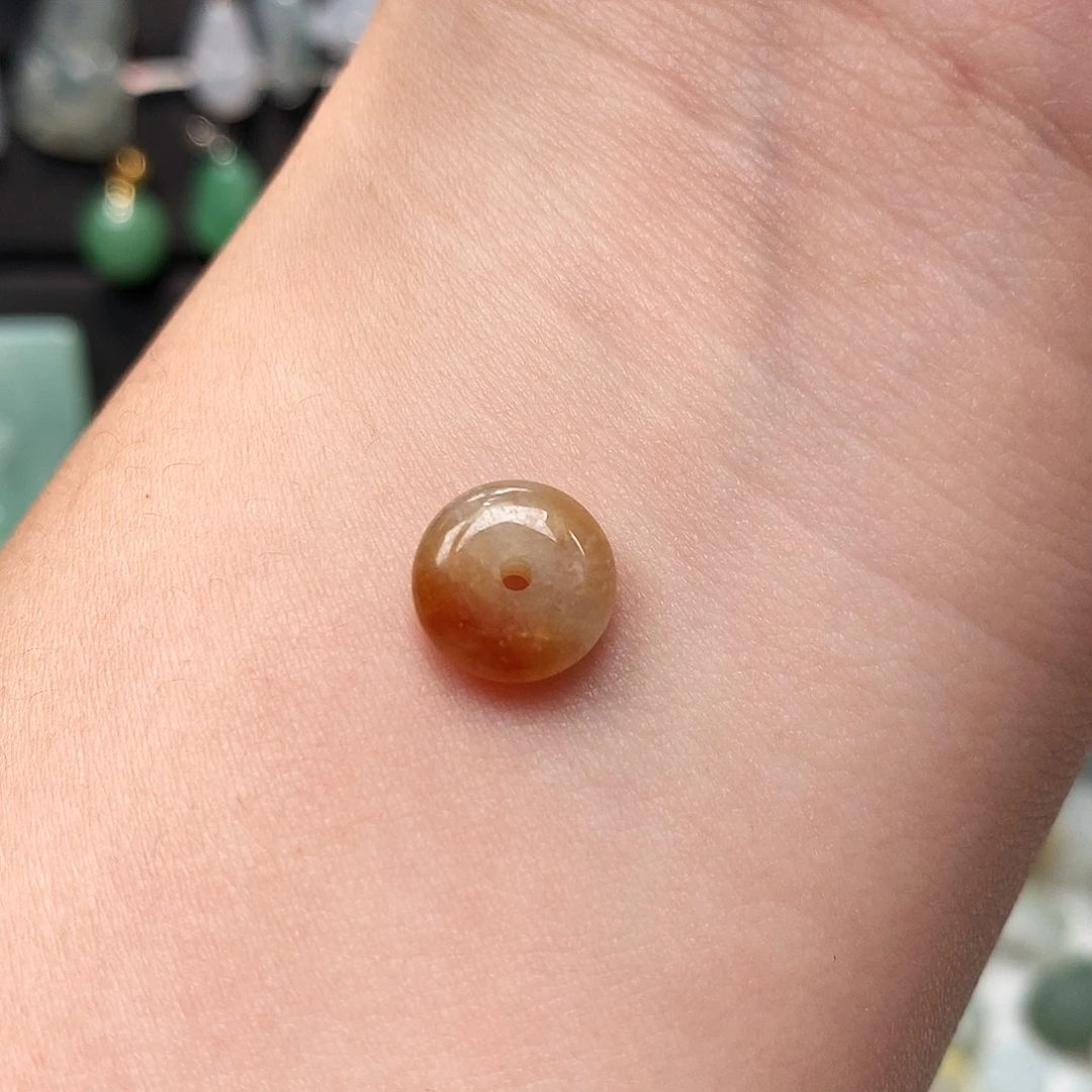 翡翠未镶嵌颈饰单珠