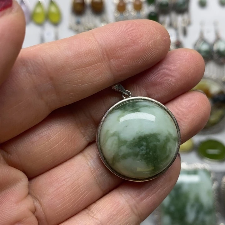 蛇纹石玉吊坠银S925镶嵌