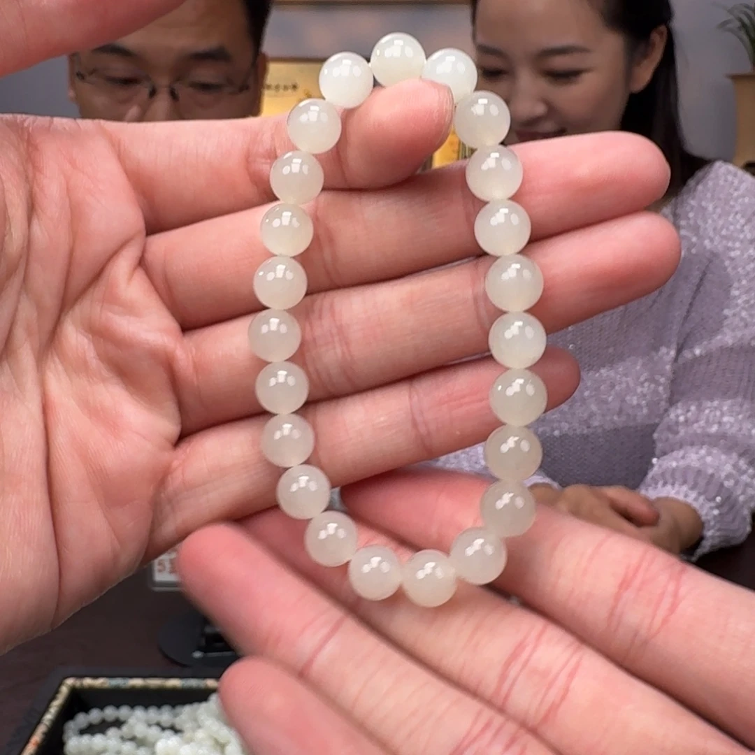 和田玉未镶嵌颈饰926少奶奶卡8左右