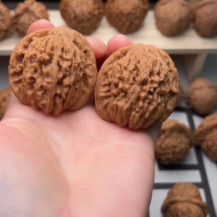 嗷***帅吊坠文玩核桃四座楼43