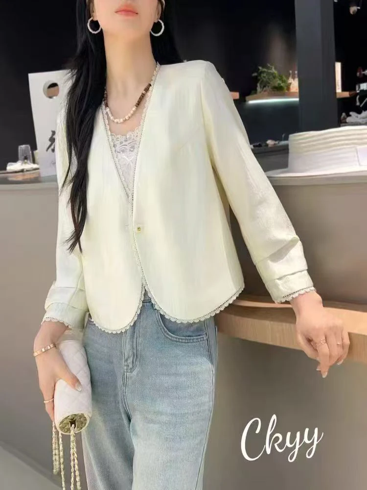 短外套包袖极简风蕾丝短款V领褶皱春季洋气上衣女白色轻奢