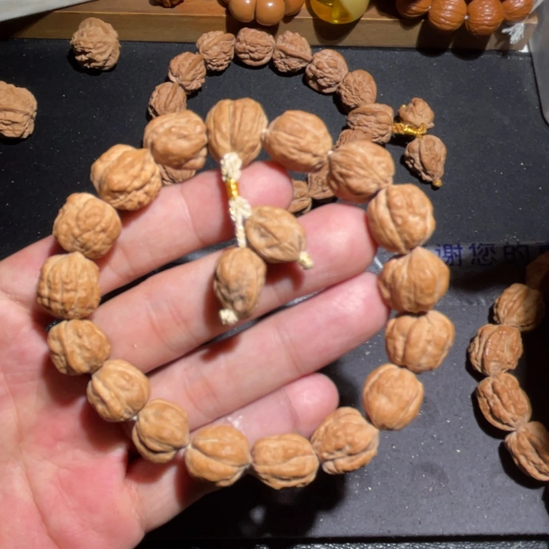 I***y手串文玩核桃蛤蟆头异形圆