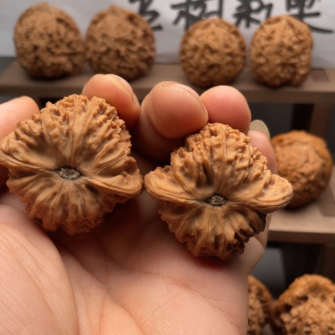 懿***～吊坠文玩核桃南疆石新果种植