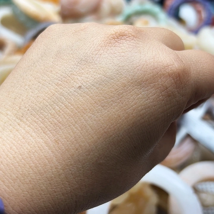 未镶嵌手镯石英岩玉