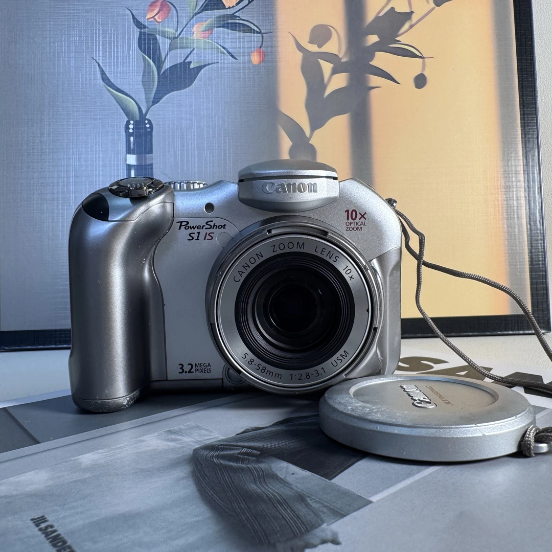 9新 Canon/佳能 S1 is 320万像素10倍变焦 配件包齐