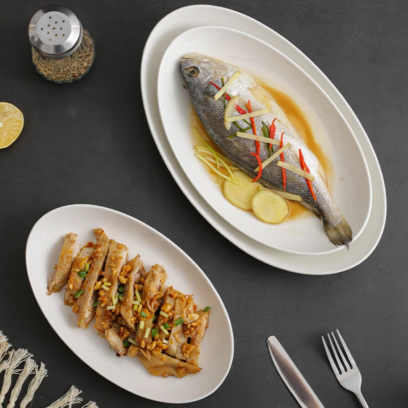 家用纯白陶瓷鱼盘椭圆盘大盘鸡盘高颜值釉下彩简约新款舟形菜盘子