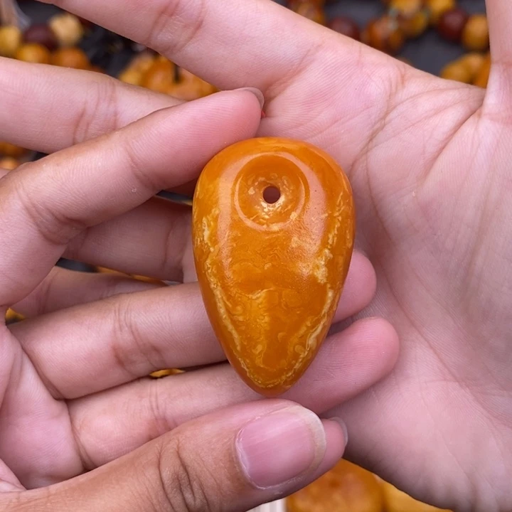 六***元琥珀未镶嵌裸石蜜蜡L