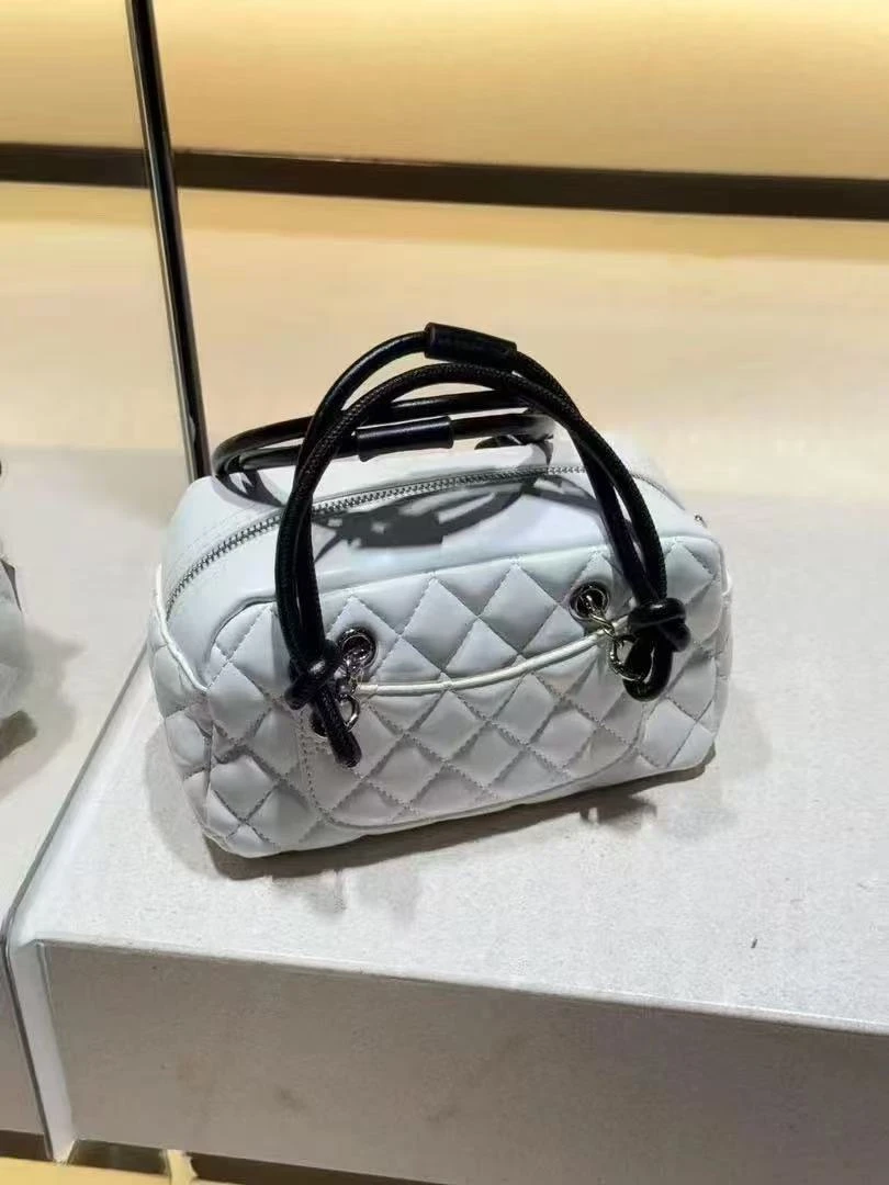 大号粉色手提款便携见外包装欧美风女款小香风斜挎包