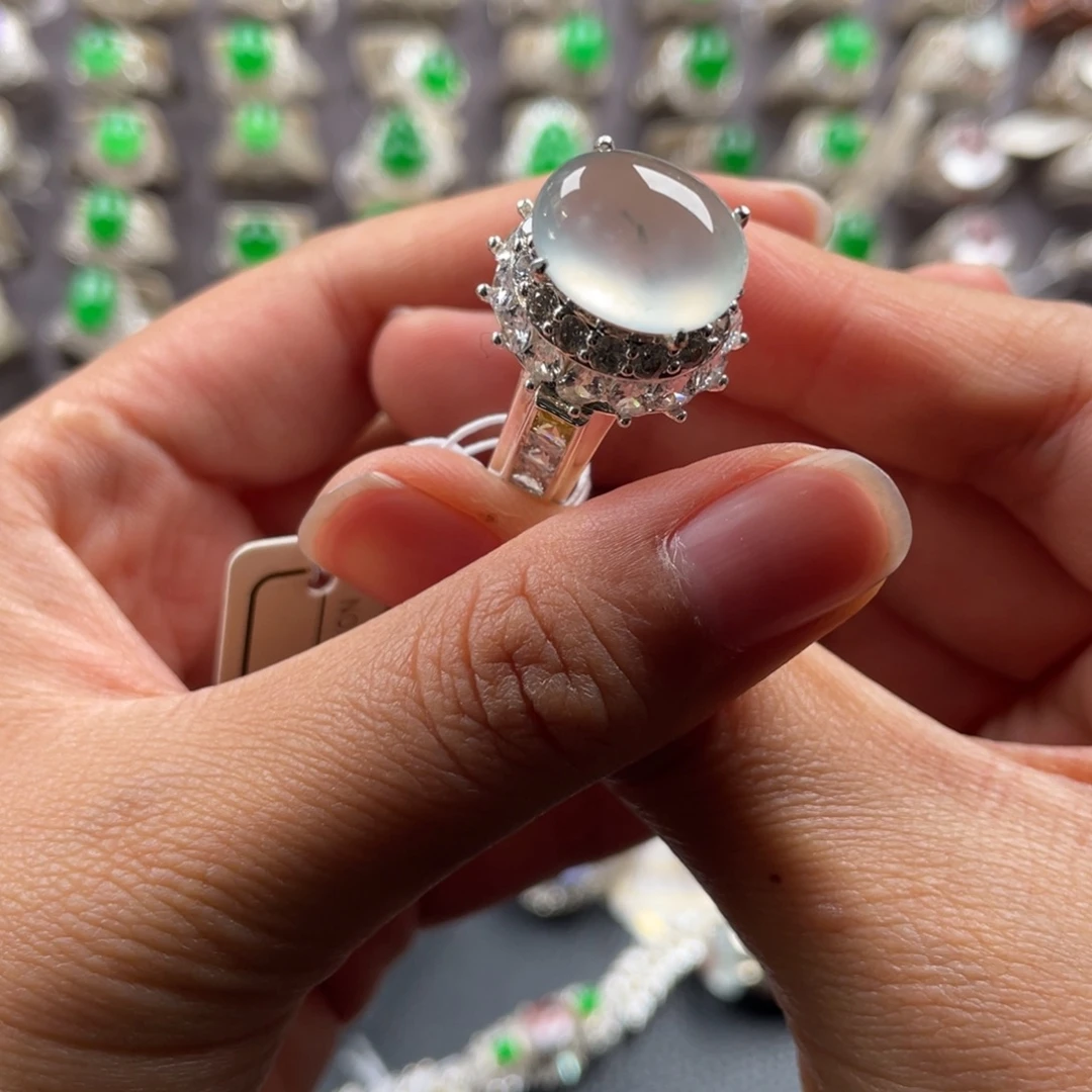 定制翡翠未镶嵌翡翠