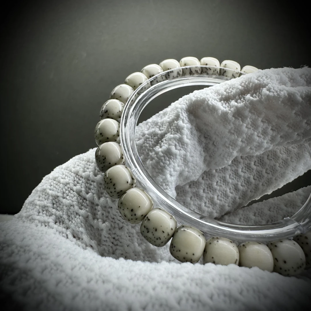 AD26 星月菩提  8X7 河豚手串