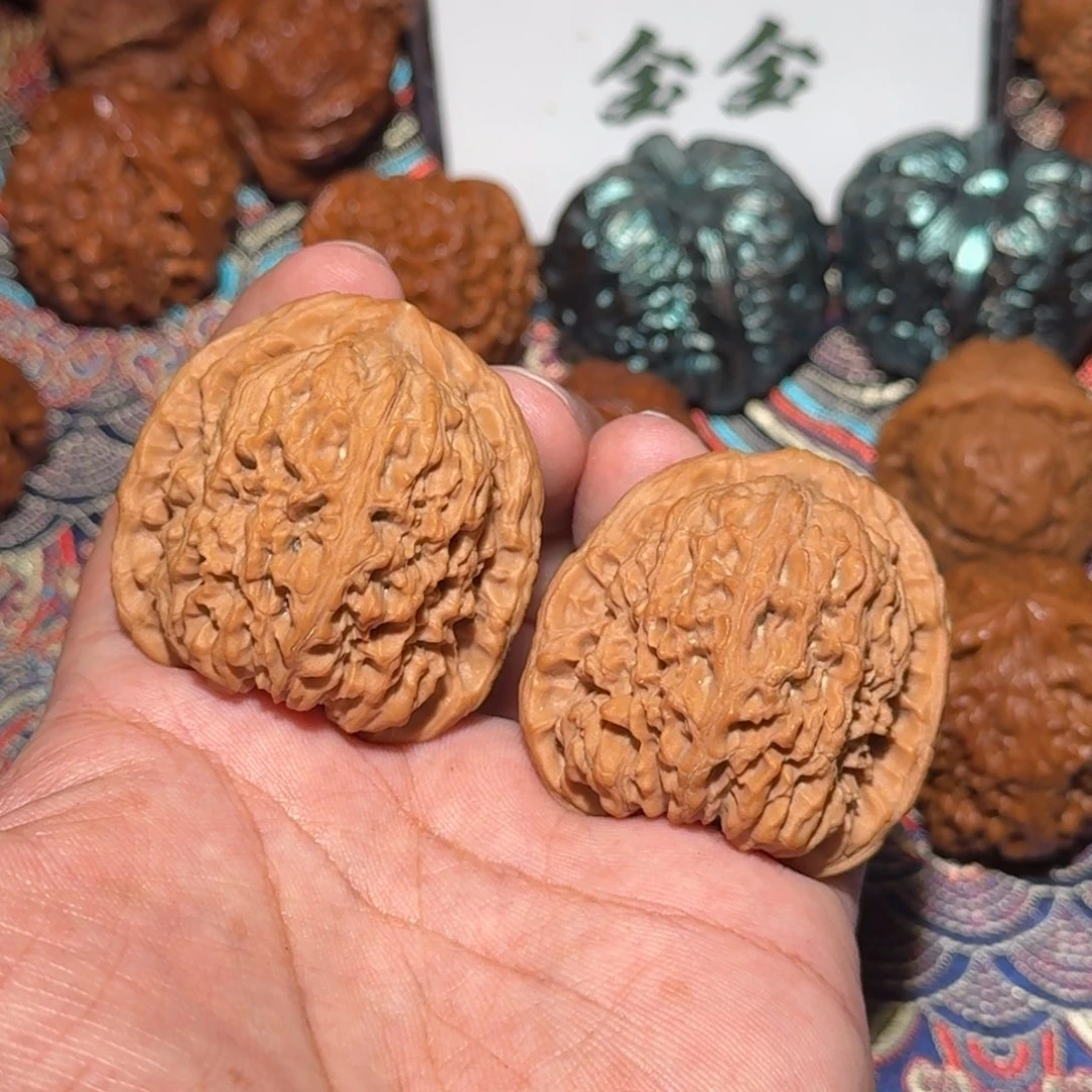 f***L把件文玩核桃2144逐鹿南疆，尺寸41 39 41