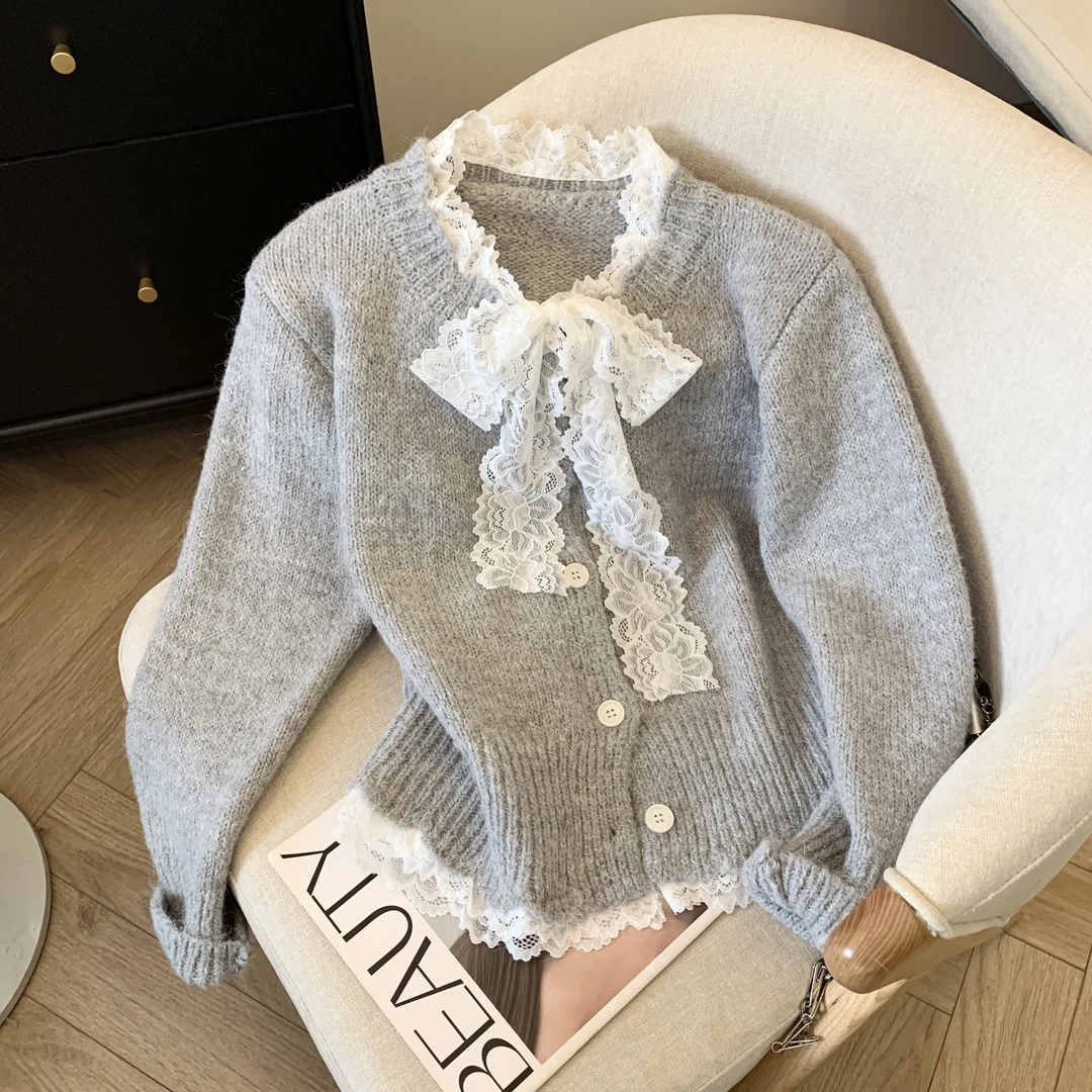 法式新款早春针织衫女短款长袖设计感洋气时尚温柔风蕾丝开衫外套