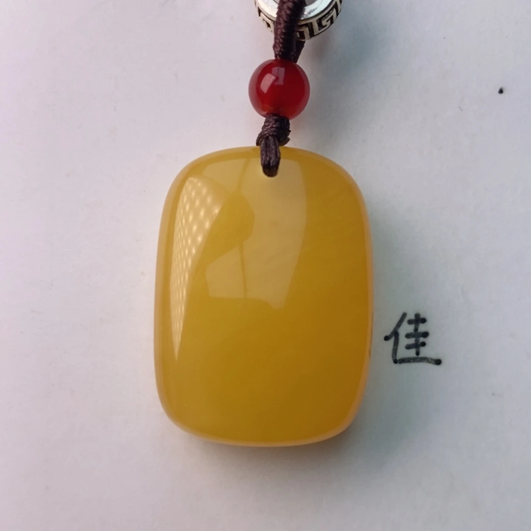 未镶嵌琥珀珠宝奇石
