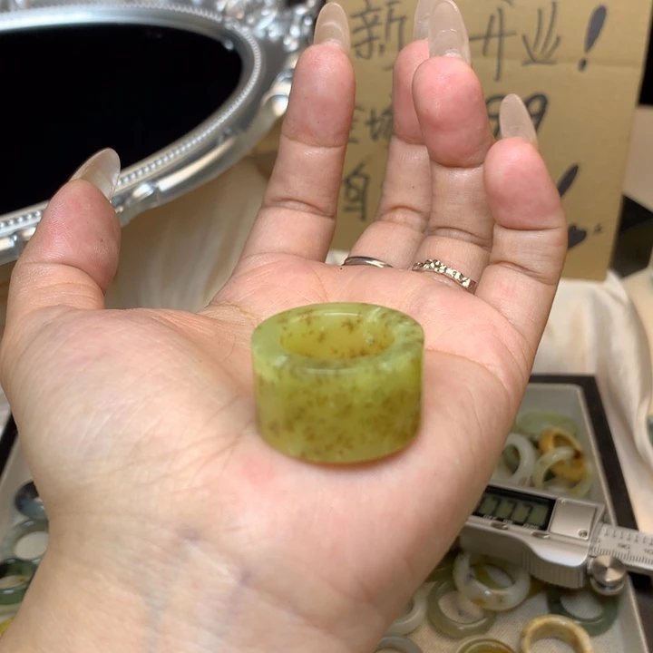 是***吖合金蛇纹石玉戒指