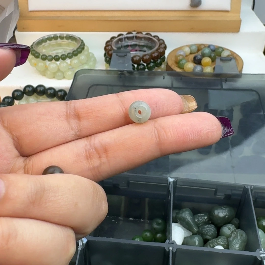 @***秋和田玉未镶嵌珠宝半成品