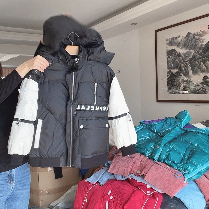 11 黑白羽绒服 M到130