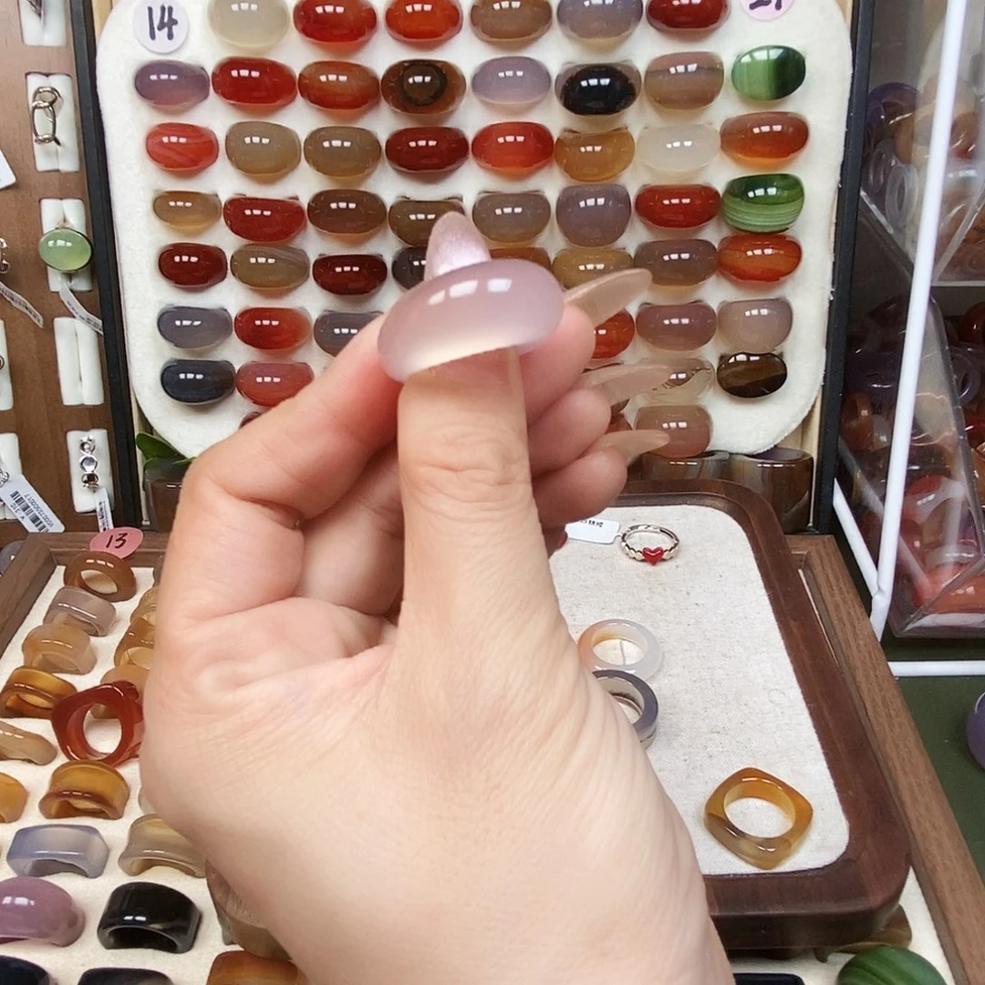 曾***错玛瑙/玉髓未镶嵌戒指