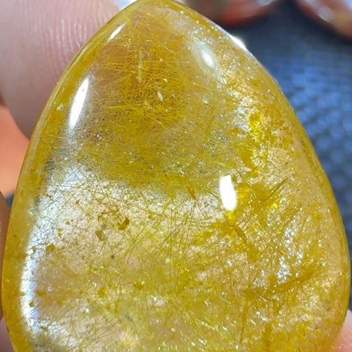 水晶吊坠(不含链)未镶嵌好****）