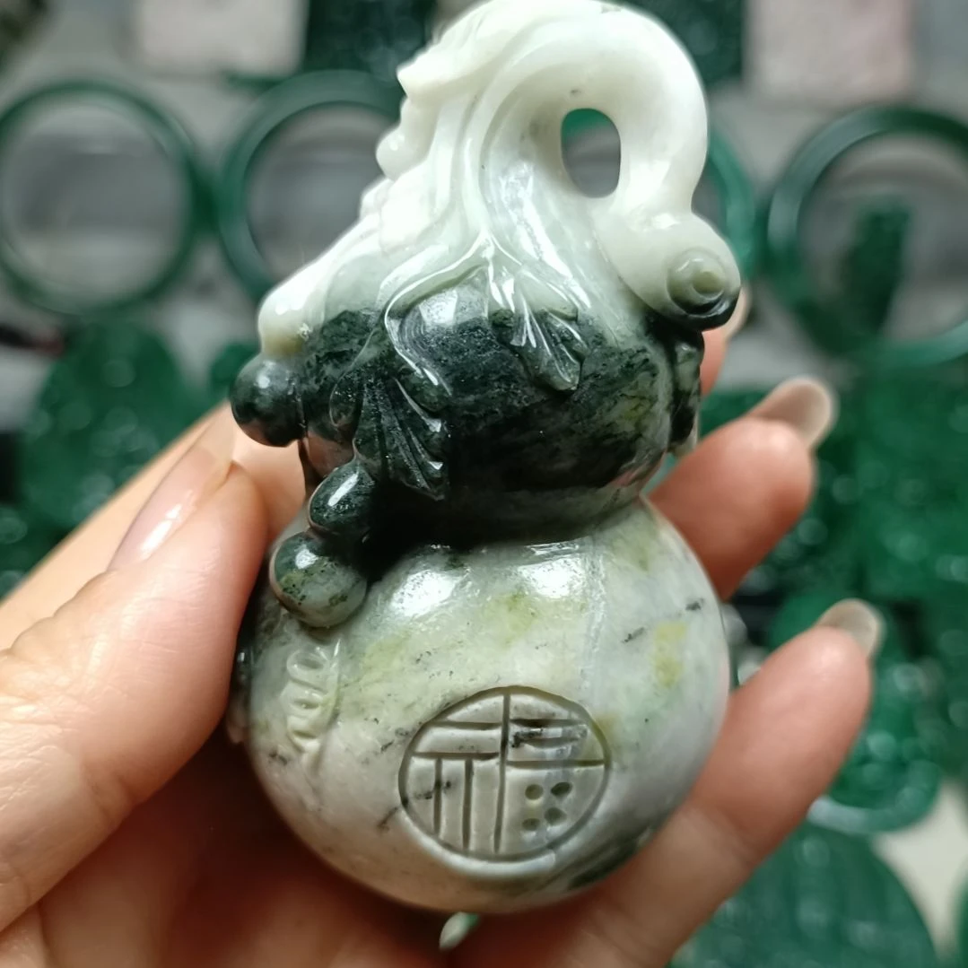 独山玉未镶嵌把玩