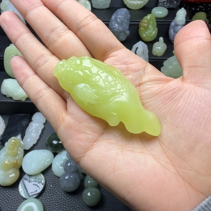 皮***爷和田玉未镶嵌挂件