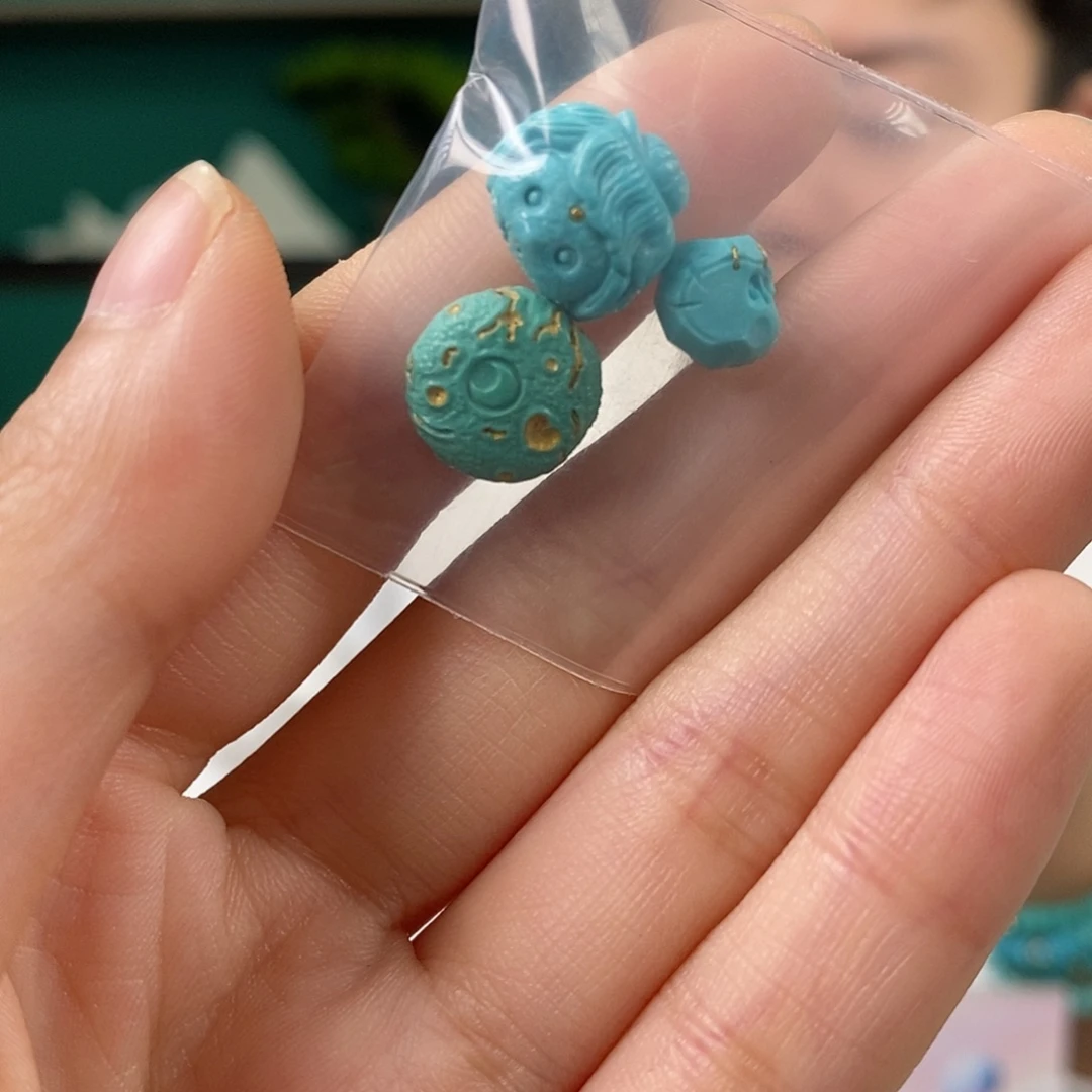 绿松石未镶嵌珠宝奇石