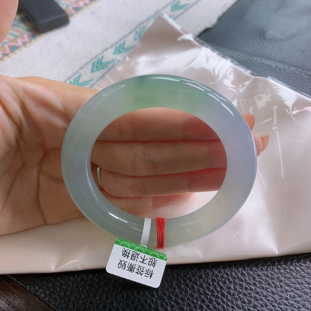 56圈天然缅甸A货翡翠老坑冰种起胶起光冰春彩胖圆条手镯
