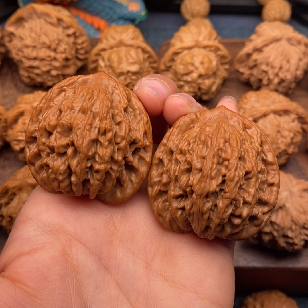 文玩核桃把件41全品，粗筋虎头