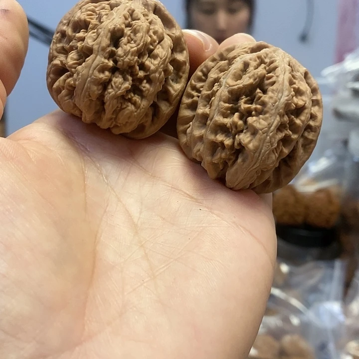 文玩核桃把件40粗筋