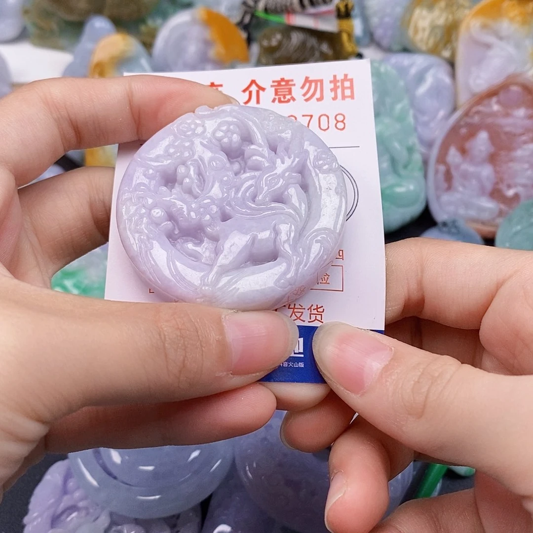 吊坠(不含链)未镶嵌翡翠