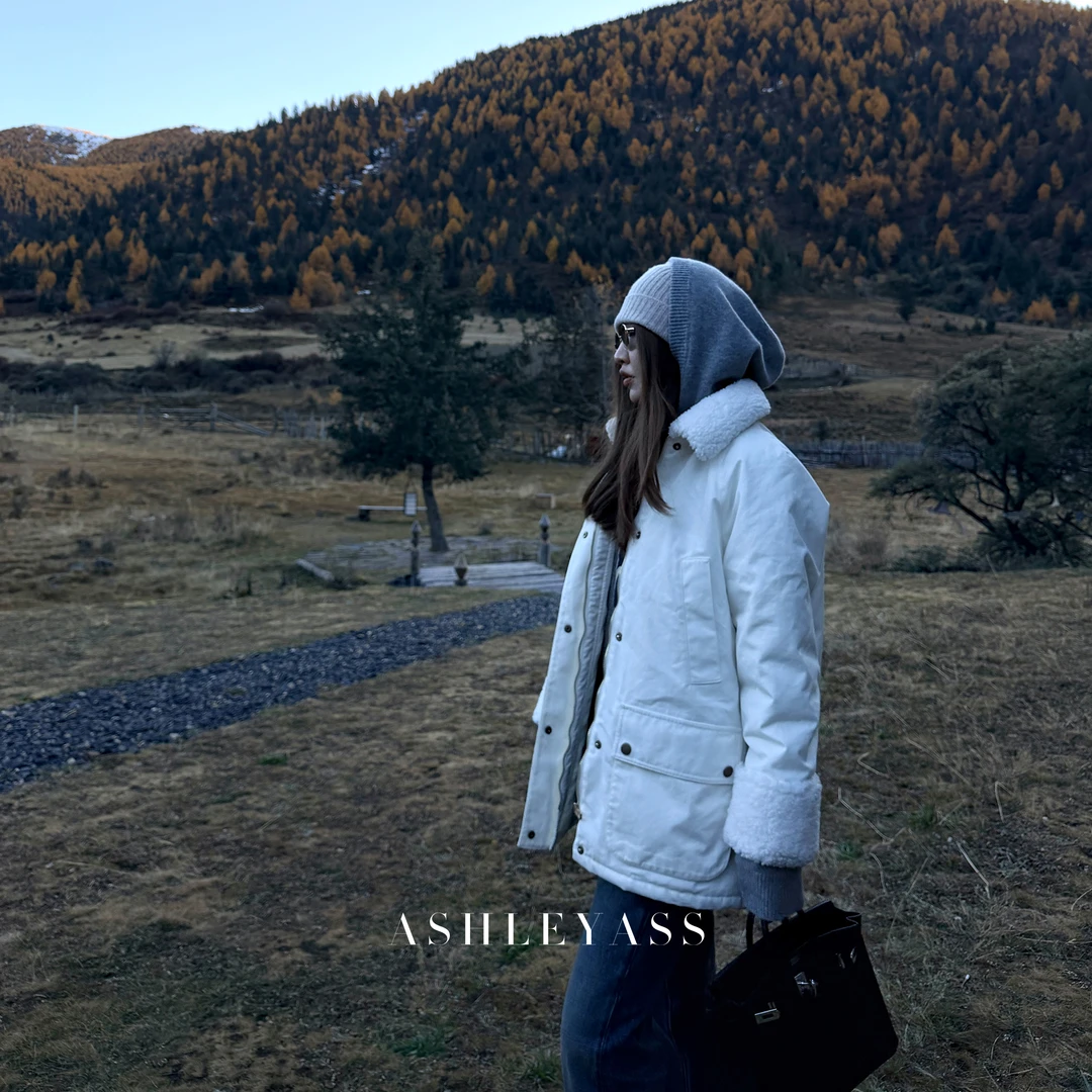 【ASHLEYASS】“拼接夹克鹅绒服”羊羔毛领+袖口拼接外套LSY251239S