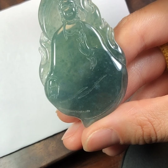 翡翠未镶嵌颈饰缅甸A货，每天下午1点半开播