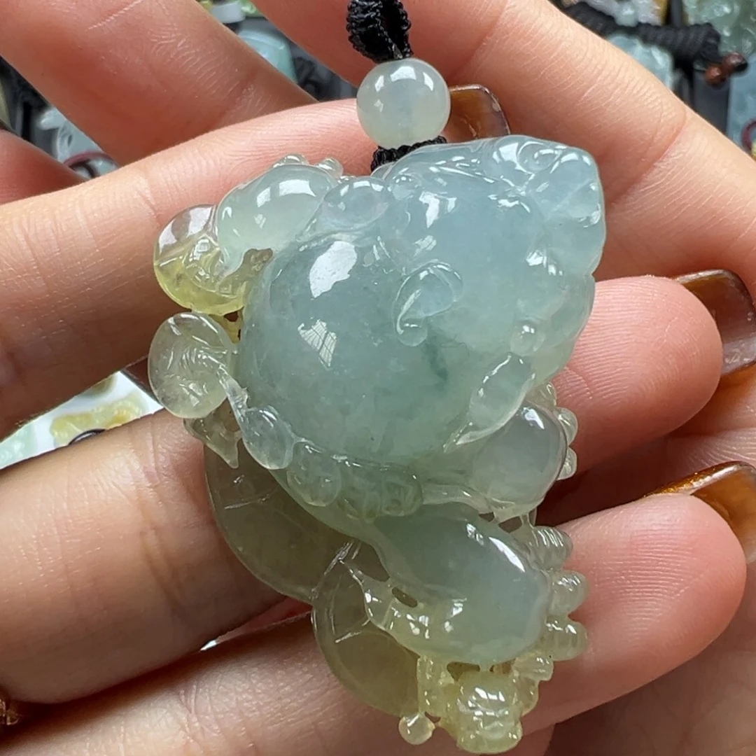 翡翠未镶嵌颈饰金