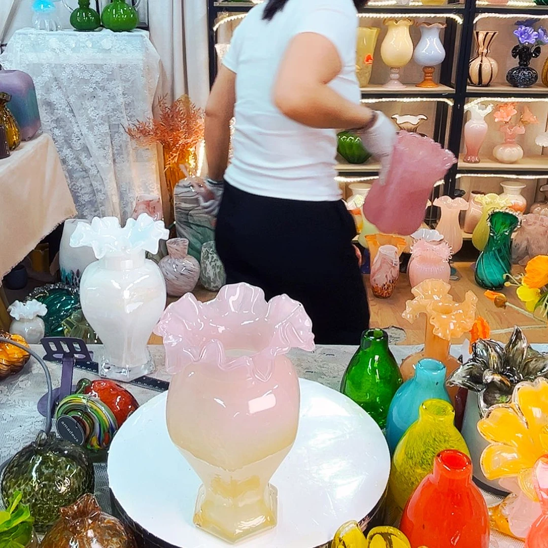淡***然琉璃六角美人瓶瑕家悦琉璃工艺品