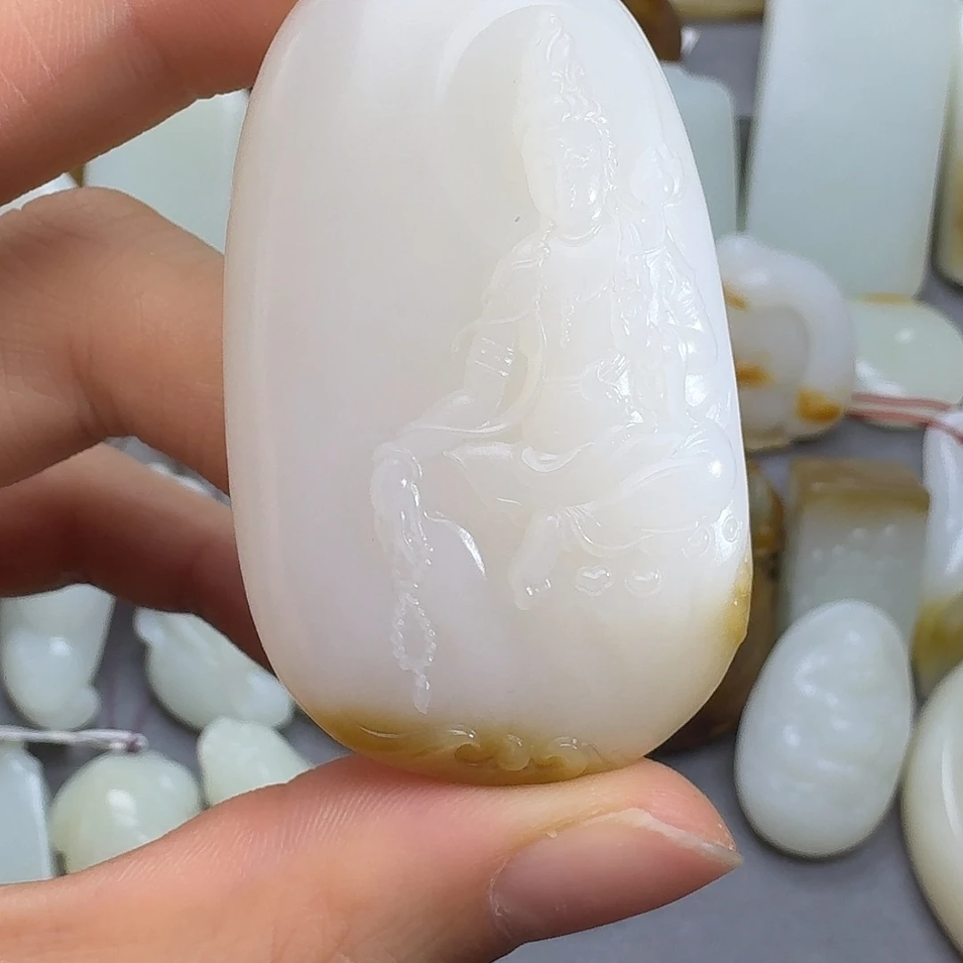 和田玉颈饰未镶嵌