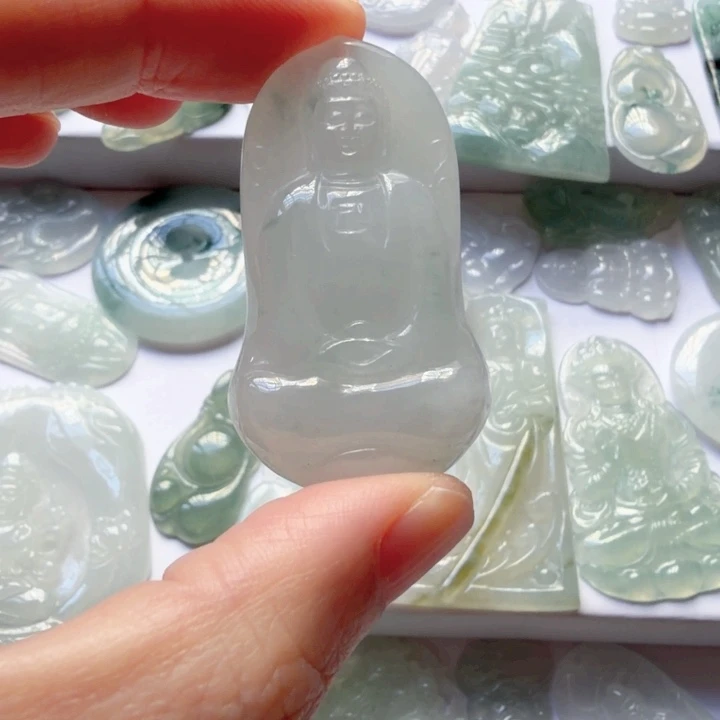 翡翠未镶嵌颈饰翡翠