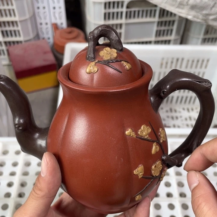 茶壶紫砂老厂紫砂壶一件。