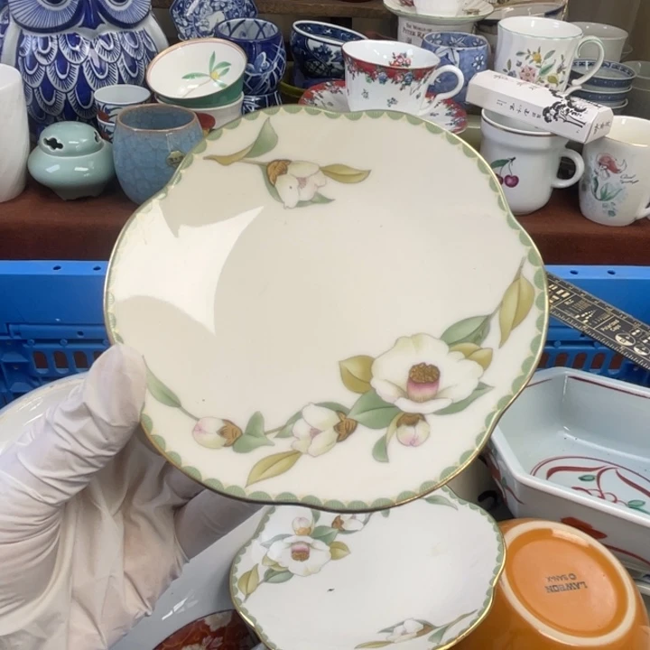 他家瓷器真美…开播了