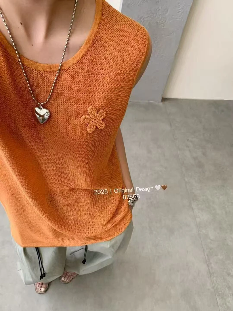 夏季新款净色简约立体花朵圆领无袖针织背心女款显瘦上衣2923