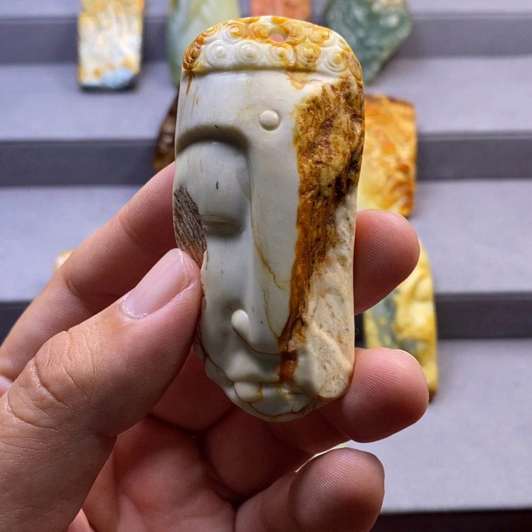楊***、未镶嵌岫玉颈饰挂件