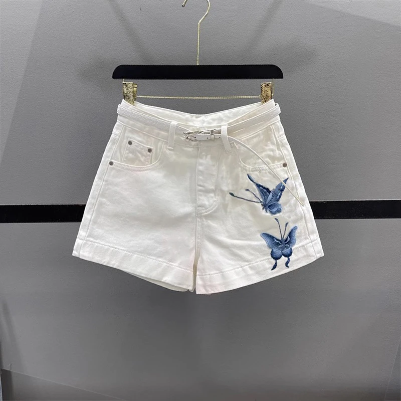 大码胖mm蝴蝶刺绣米白色牛仔短裤女2025年夏季新款宽松显瘦阔腿裤