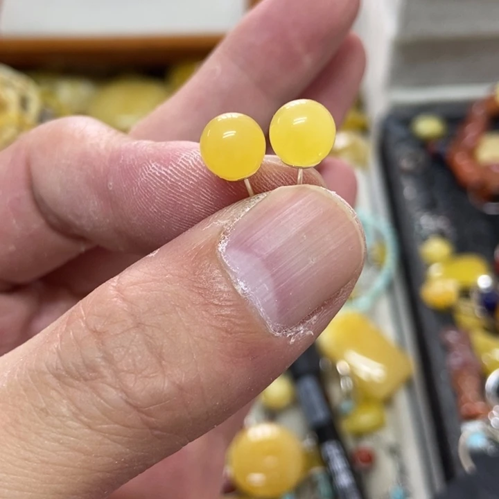 银S925镶嵌蜜蜡裸石耳钉