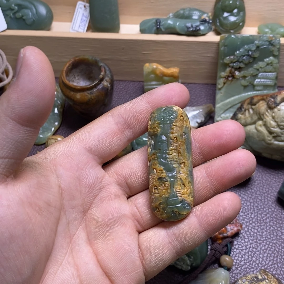 岫岩河磨玉（透闪石质玉）无未镶嵌不*