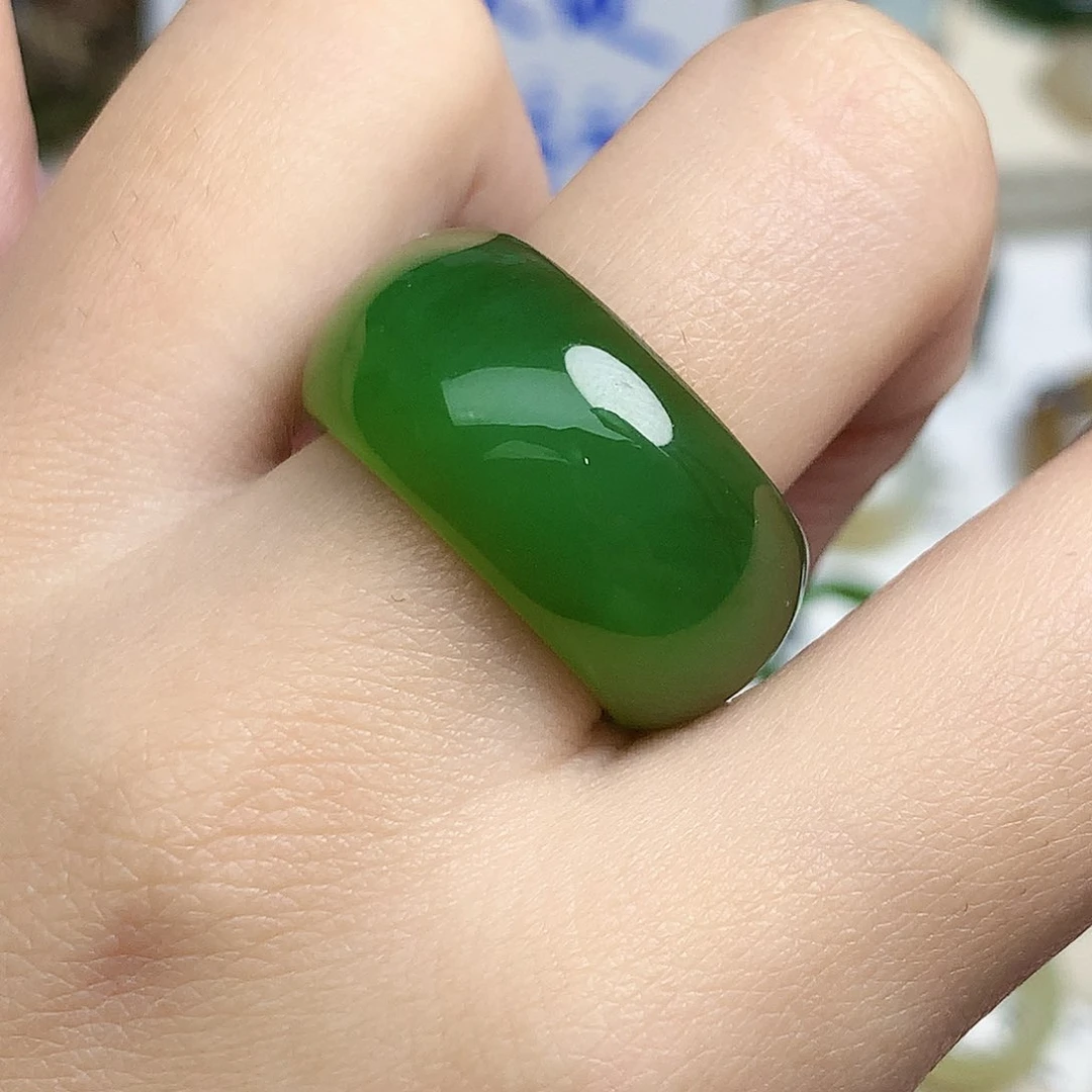 未镶嵌戒指和田玉