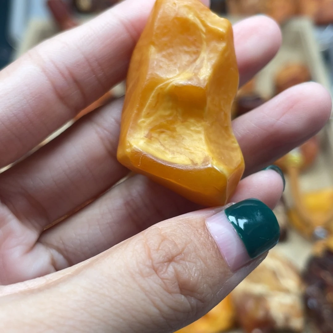 琥珀未镶嵌珠宝奇石