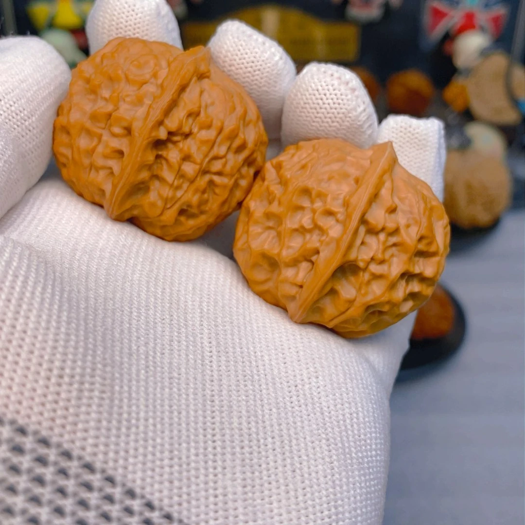 文玩核桃吊坠毕业级 黄松峪元宝