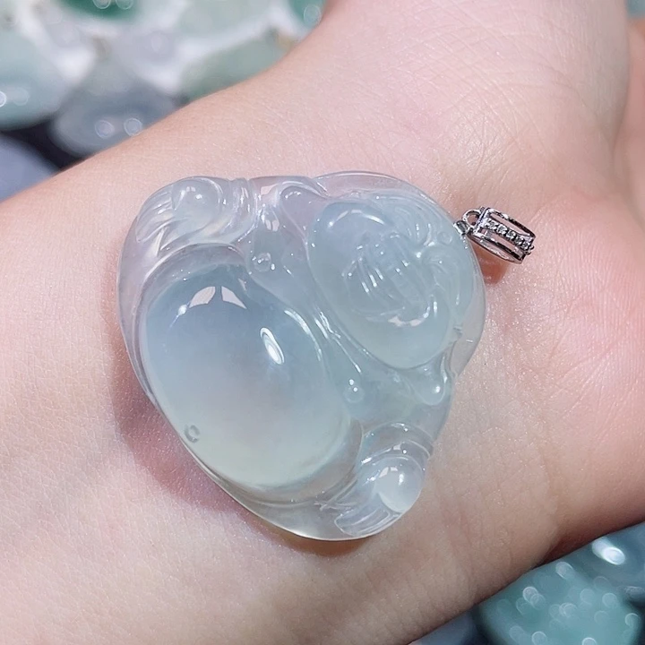 翡翠18K金镶嵌颈饰佛公