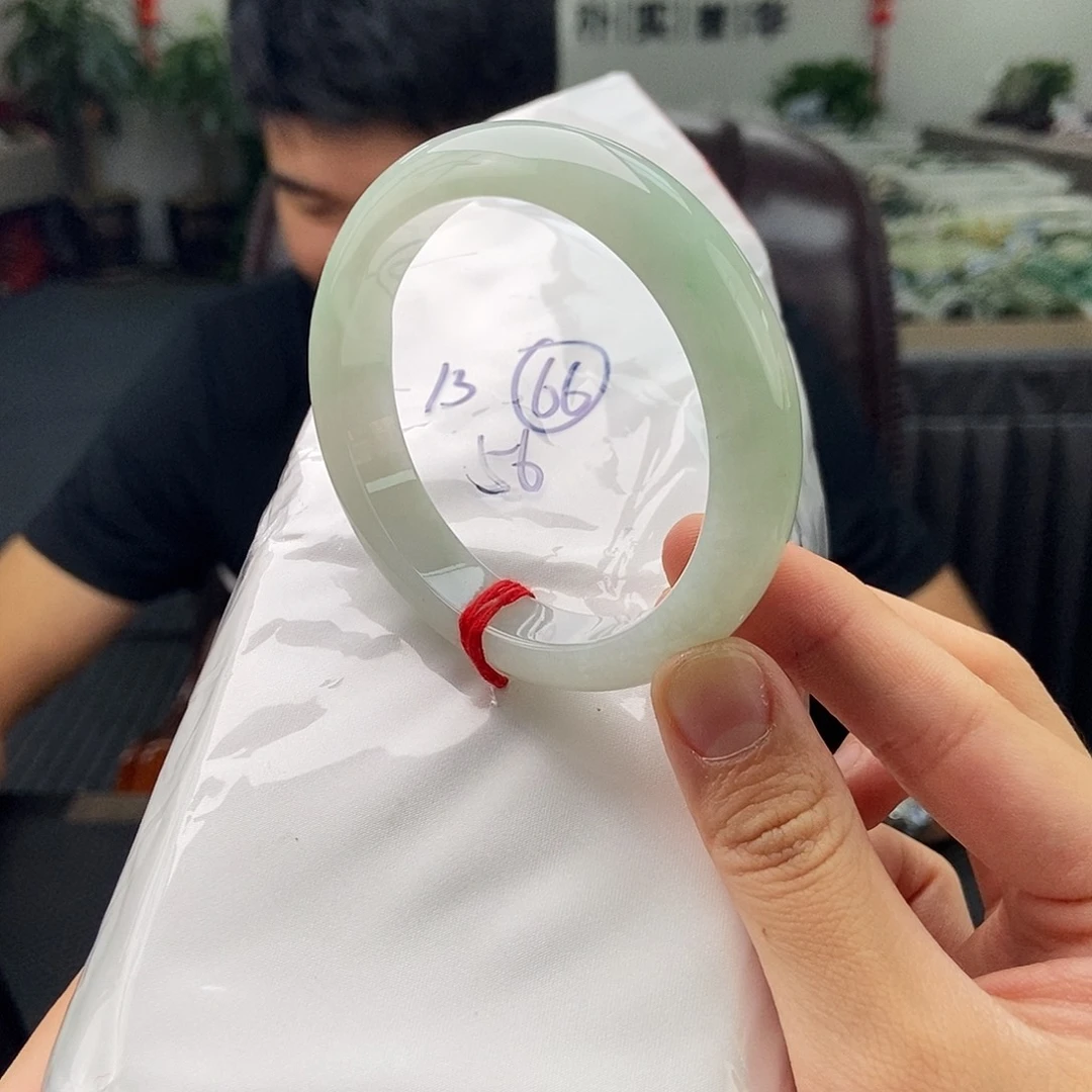 未镶嵌手镯翡翠拍一发一